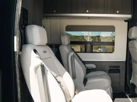 2021 Airstream Interstate 24GT 4WD — photo 5