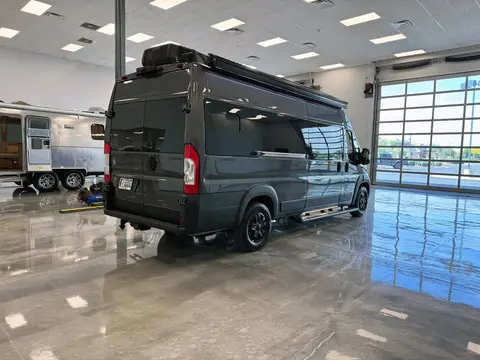 2027 Airstream Rangeline 21PS Pop Top — photo 2