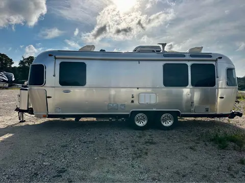 2014 Airstream International Serenity — photo 4