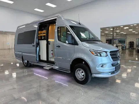 2025 Airstream Interstate GT e; — photo 4