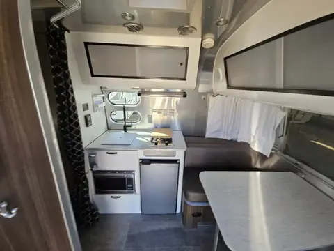 2022 Airstream Caravel 16RB — photo 5