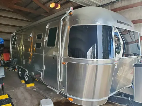 2018 Airstream Flying Cloud 25 ft — photo 1