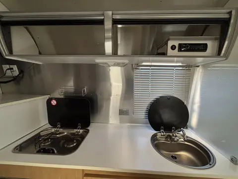 2015 Airstream Sport 22FB — photo 4