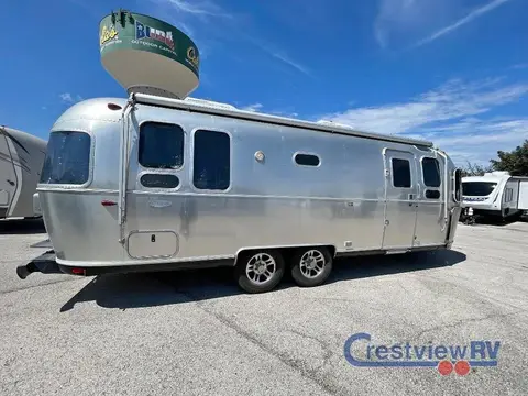 2018 Airstream Flying Cloud 26RB twin — photo 1