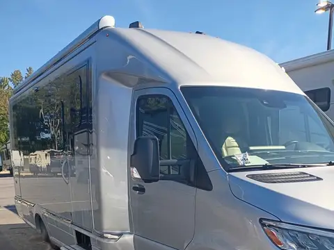 2023 Airstream Atlas Murphy Suite — photo 2