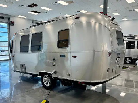 2026 Airstream Bambi 20FB — photo 3
