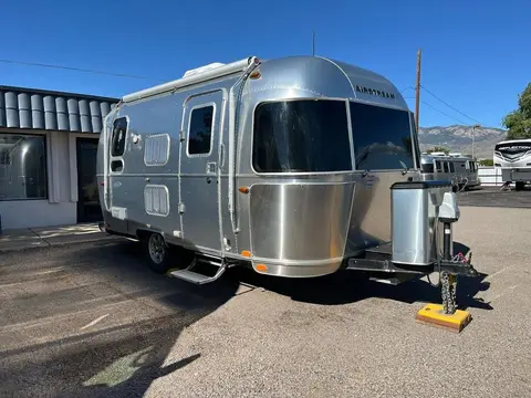 2019 Airstream Flying Cloud 19CB — photo 5