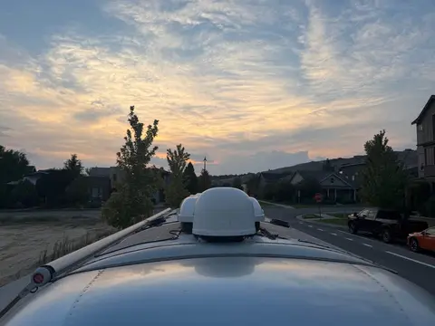 2018 Airstream International Serenity 27 FBQ — photo 2
