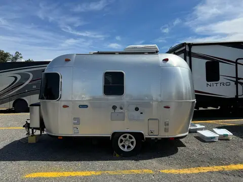 2021 Airstream Bambi — photo 2