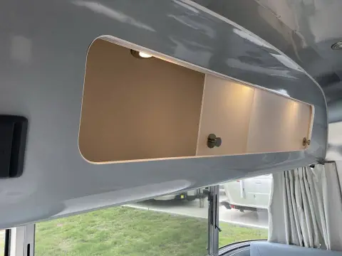 2023 Airstream International — photo 5