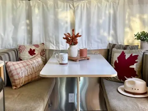 2010 Airstream Bambi — photo 3