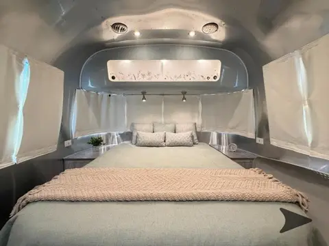 2021 Airstream International 27FB — photo 5