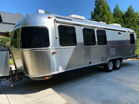 2018 Airstream Classic 30RBQ — photo 3