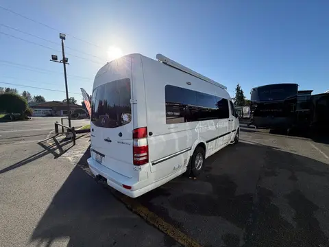 2016 Airstream Interstate Grand Tour twin bed mid bath — photo 4
