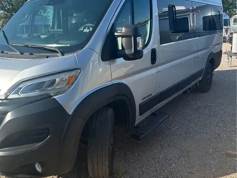 2026 Airstream Rangeline — photo 3