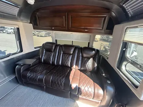 2021 Airstream Classic 30RB — photo 5
