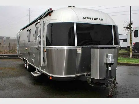 2016 Airstream Classic 30 — photo 1