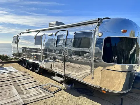 1991 Airstream Classic Limited 34 ft — photo 1