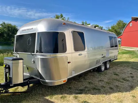 2014 Airstream Flying Cloud 27FB — photo 1