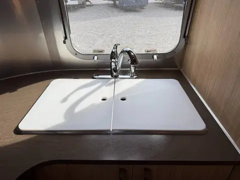 2019 Airstream Flying Cloud Standard 20FB — photo 5