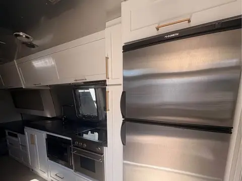 2020 Airstream Classic 33FB — photo 4