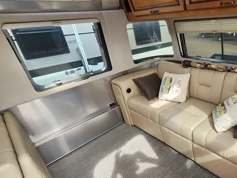 2020 Airstream Classic 30RB Twin — photo 3