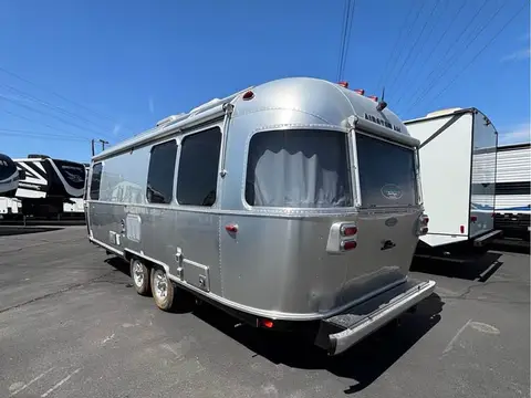 2017 Airstream Flying Cloud 25FB — photo 2