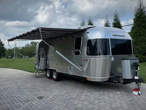 2023 Airstream Globetrotter — photo 3