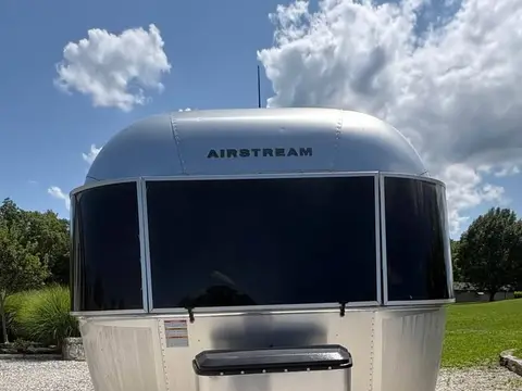 2020 Airstream Bambi — photo 3