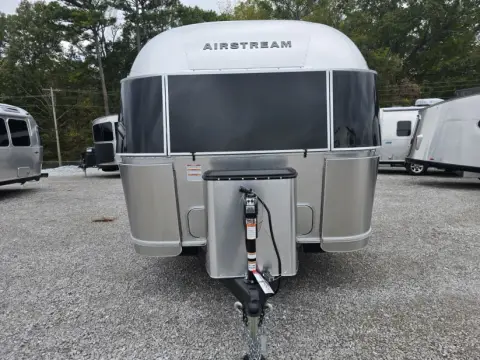 2026 Airstream International 25FB — photo 2
