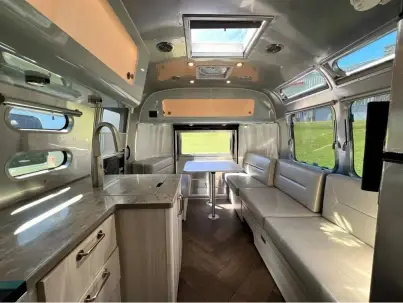 2027 Airstream International 27FQB; — photo 5