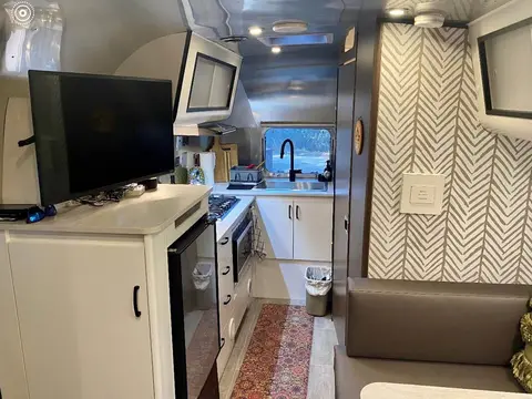 2020 Airstream Caravel 20FB — photo 4