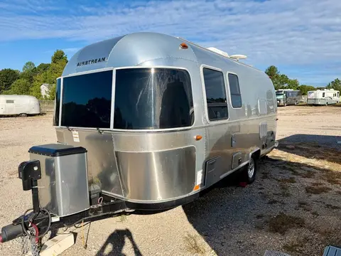 2017 Airstream Sport 22FB — photo 3