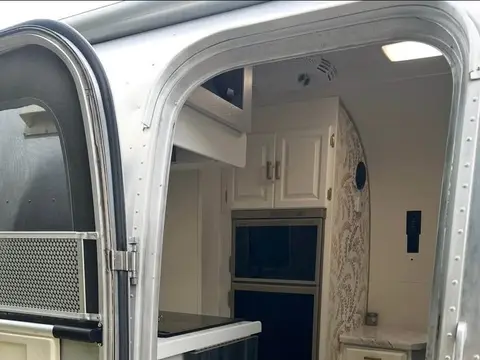 1993 Airstream Excella — photo 2