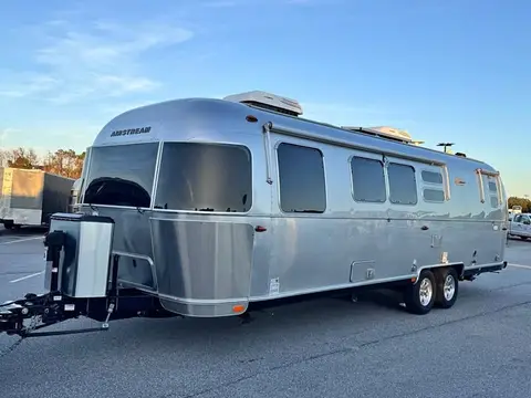 2021 Airstream Flying Cloud 30FB — photo 1