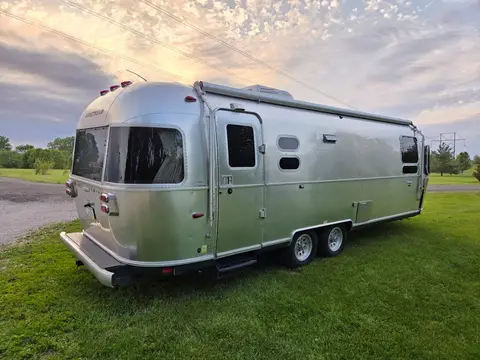 2014 Airstream International Signature — photo 2