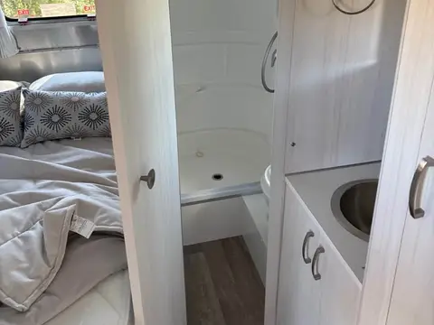 2022 Airstream Bambi — photo 5