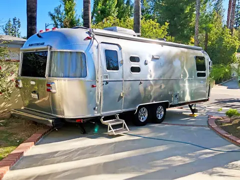 2021 Airstream Flying Cloud — photo 4