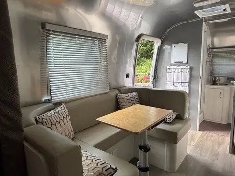 2019 Airstream Sport 22FB — photo 4