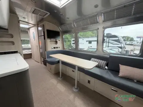 2026 Airstream Globetrotter 30RBQ — photo 3