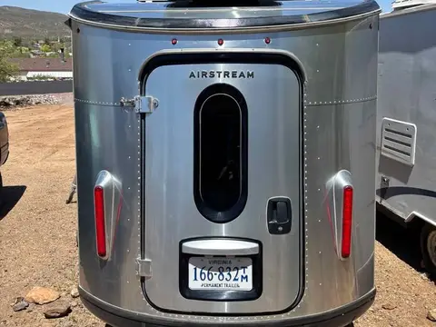 2021 Airstream Basecamp X 16X Off Road Edition — photo 2