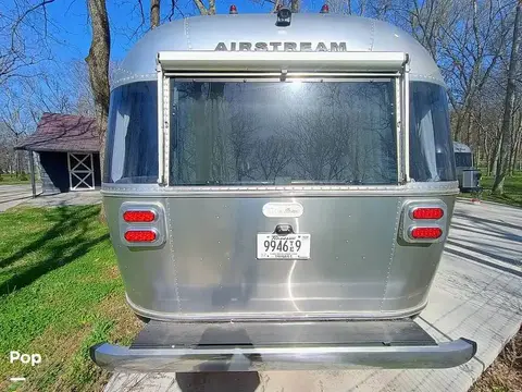 2023 Airstream Flying Cloud 25FB — photo 2