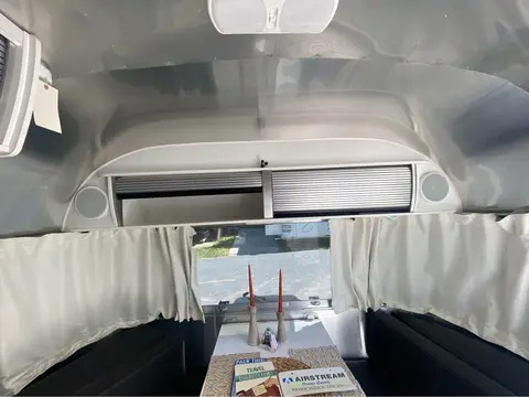 2019 Airstream Bambi — photo 2