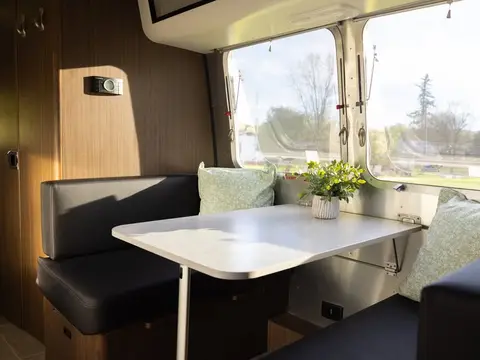 2020 Airstream Caravel 20FB — photo 5