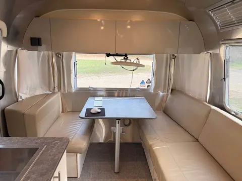 2022 Airstream Flying Cloud 25 FB — photo 5