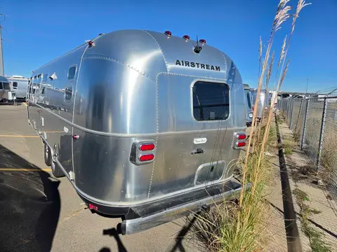 2021 Airstream Flying Cloud 30 FBQ bunks — photo 3