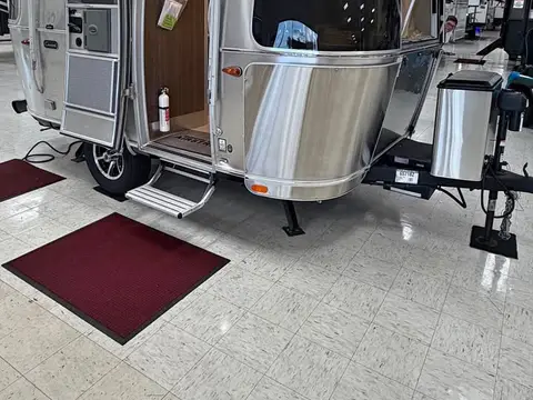 2024 Airstream Caravel 16RB — photo 1