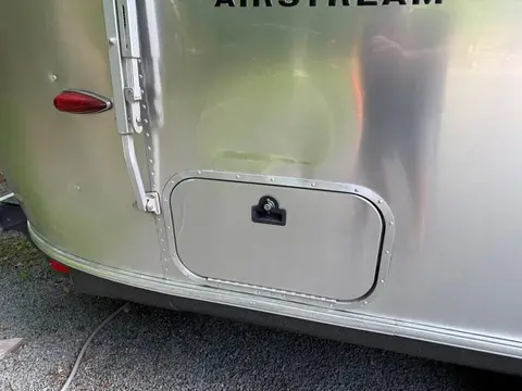 2014 Airstream Flying Cloud Rear Twin 25 ft — photo 3