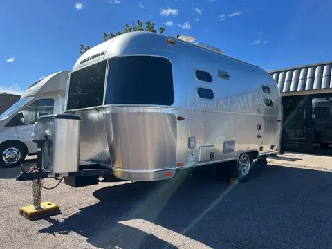 2019 Airstream Flying Cloud 19CB — photo 1