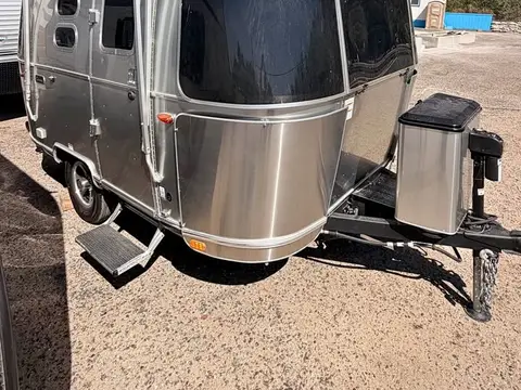 2022 Airstream Caravel — photo 1